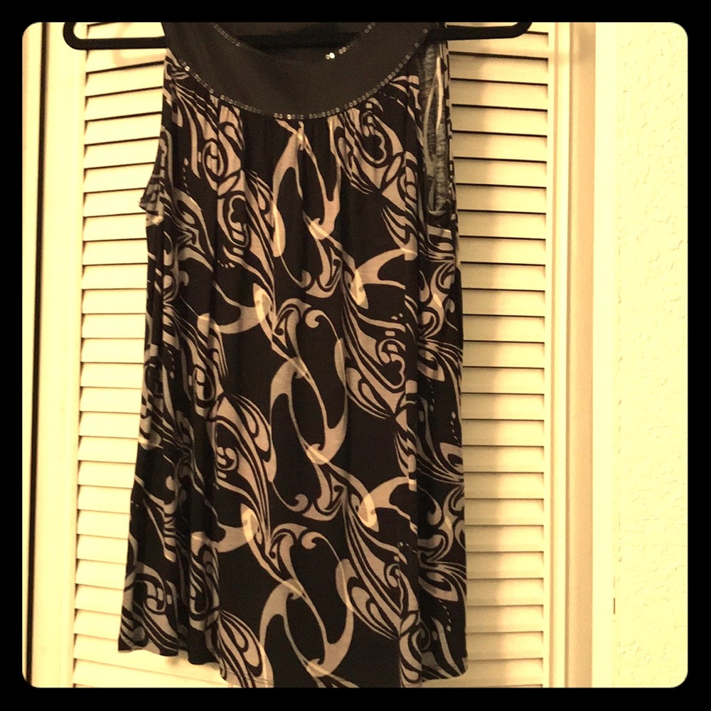 Loose fitting black and grey sleeveless blouse